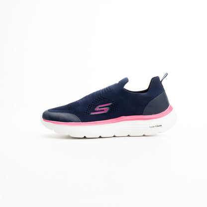W01 – Women’s Imported Skechers